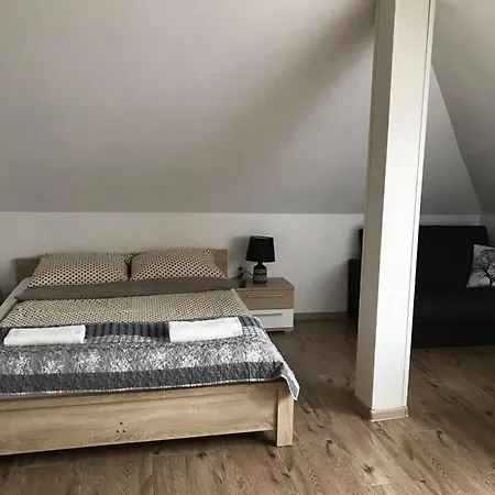 Pokoje Goscinne U Izy Łeba Zewnętrze zdjęcie