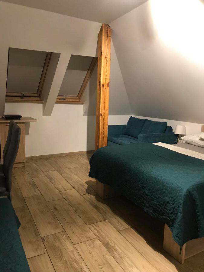 Apartment Goscinne U Izy *